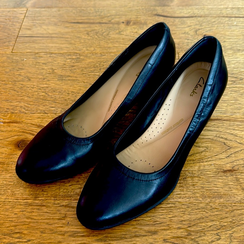 Freva 55 Court Black Leather

Black Leather

Size 7 medium